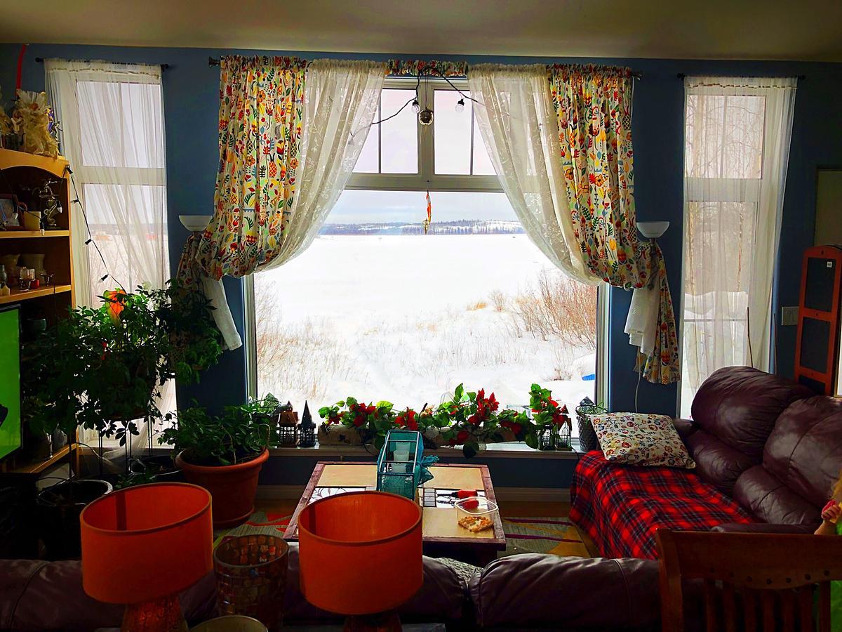 Mabuhay Lakeside Manor Bed and Breakfast Yellowknife Eksteriør billede