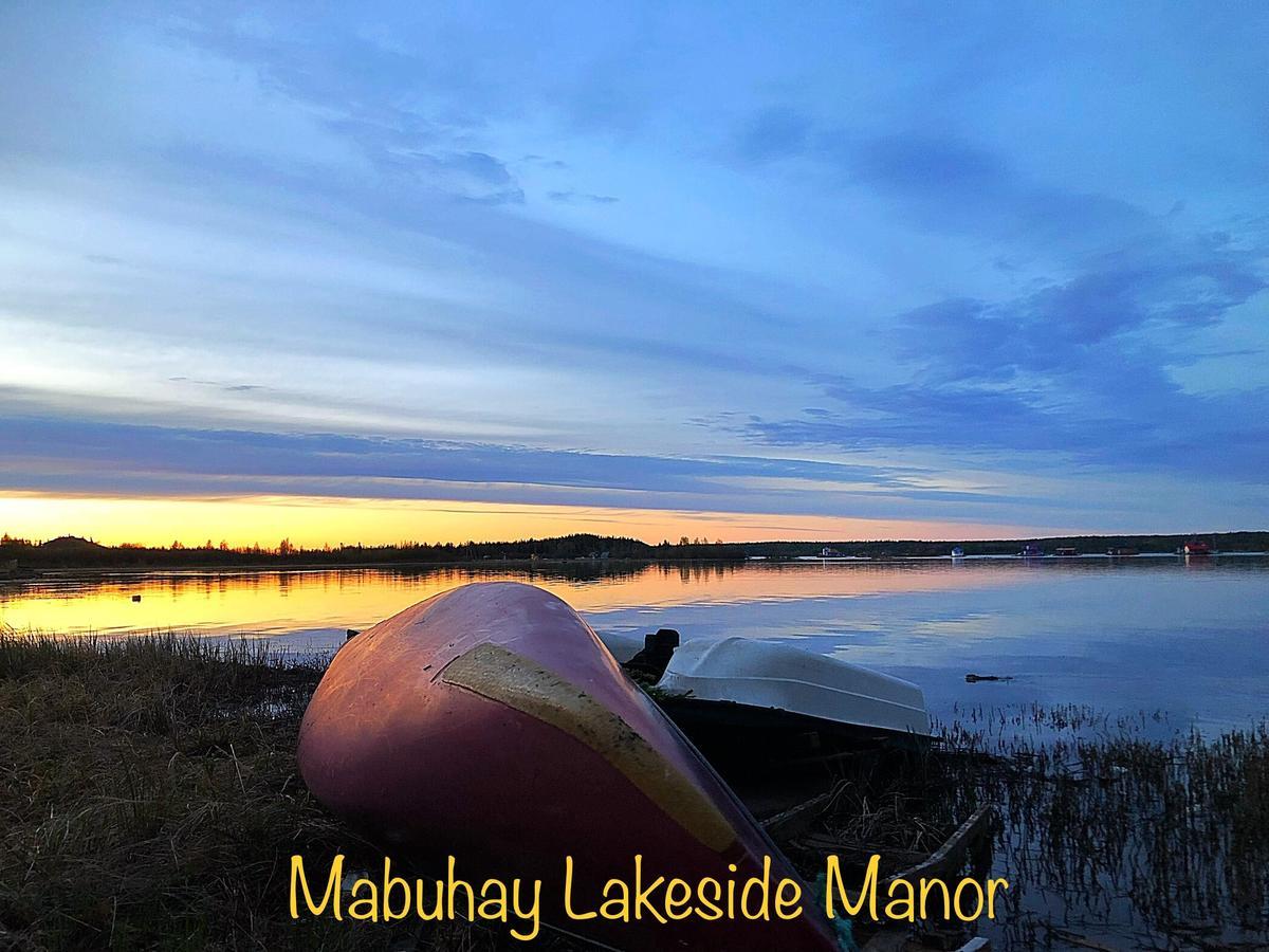 Mabuhay Lakeside Manor Bed and Breakfast Yellowknife Eksteriør billede