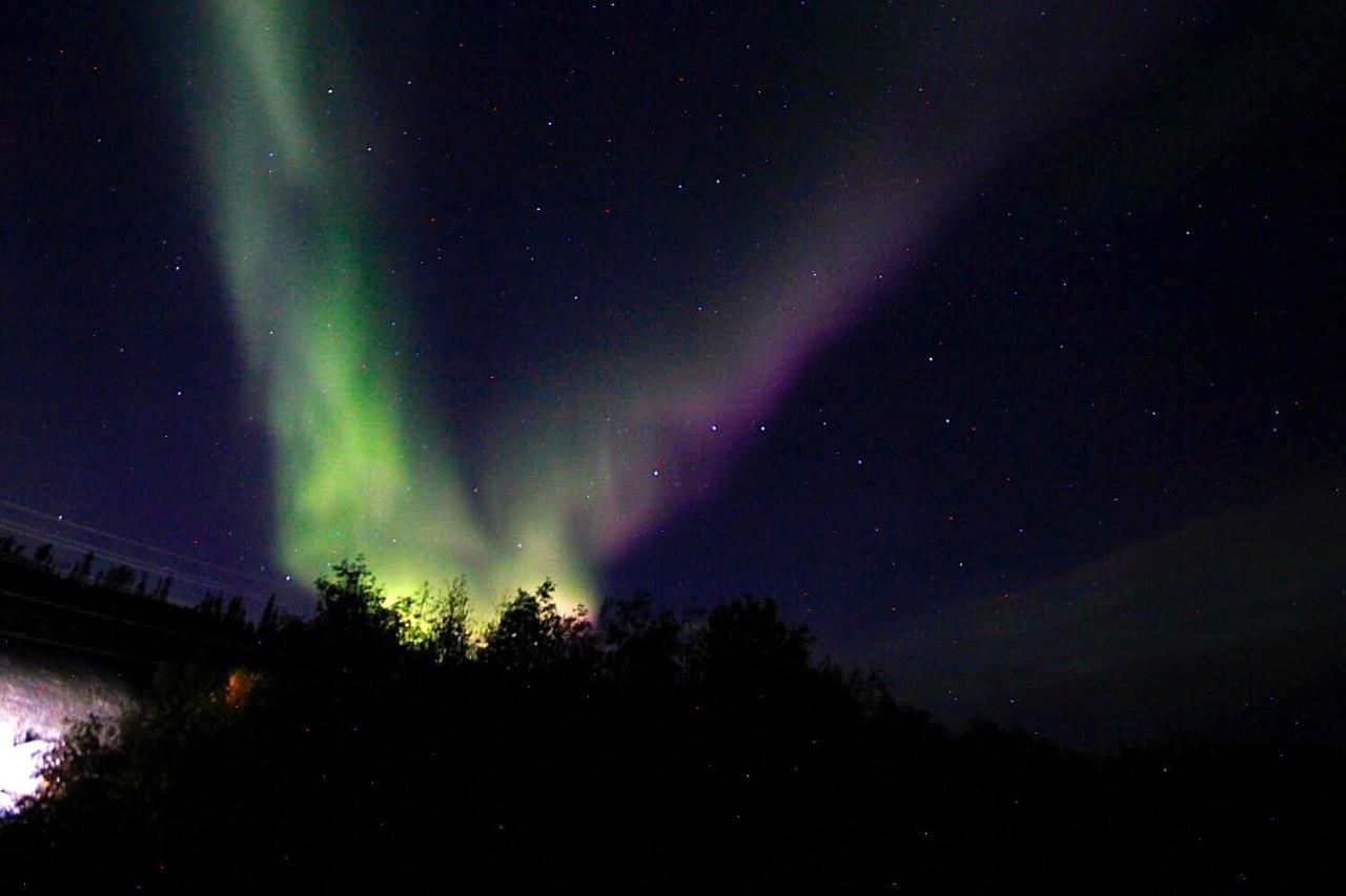 Mabuhay Lakeside Manor Bed and Breakfast Yellowknife Eksteriør billede